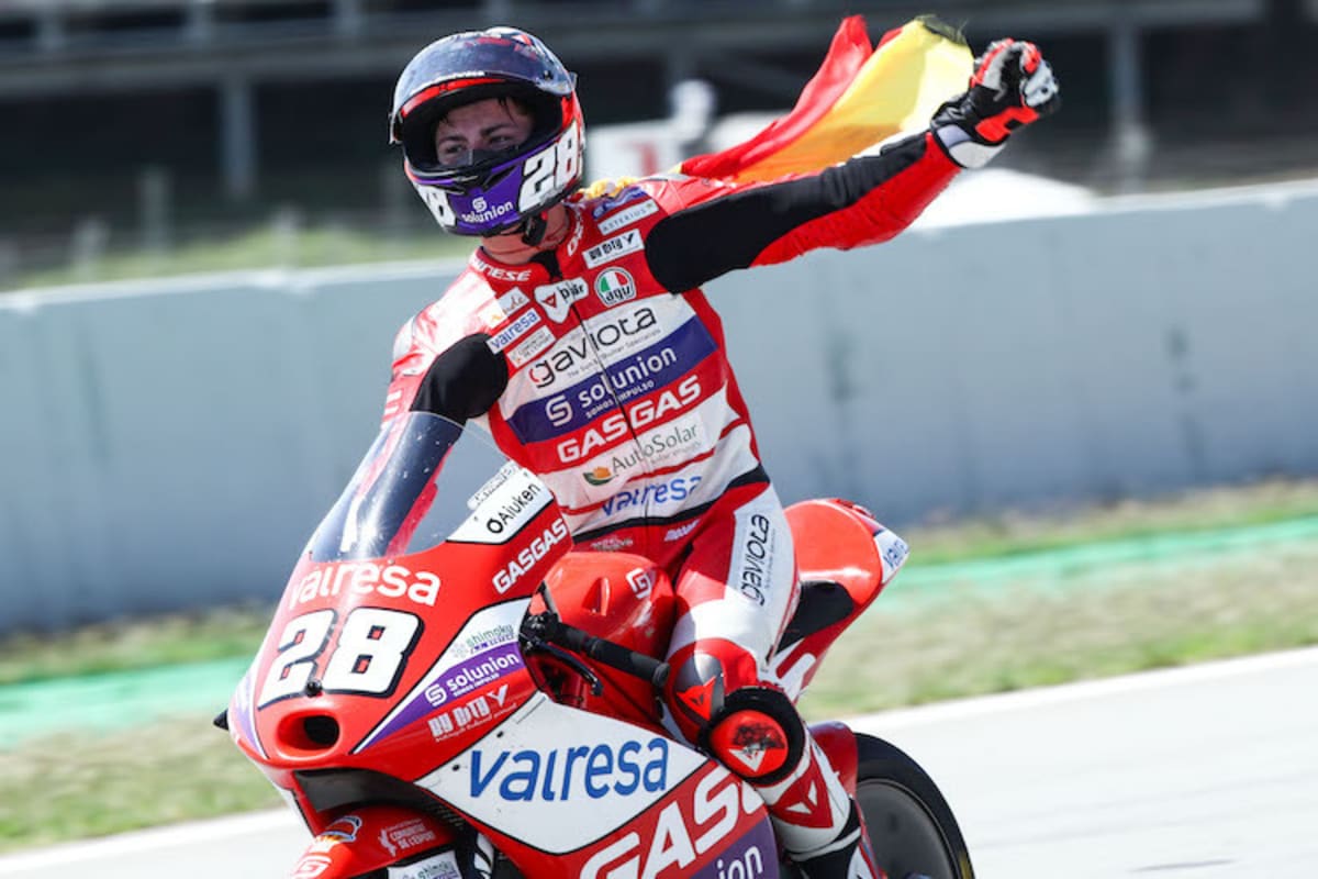 Izan Guevara gewinnt das Rennen