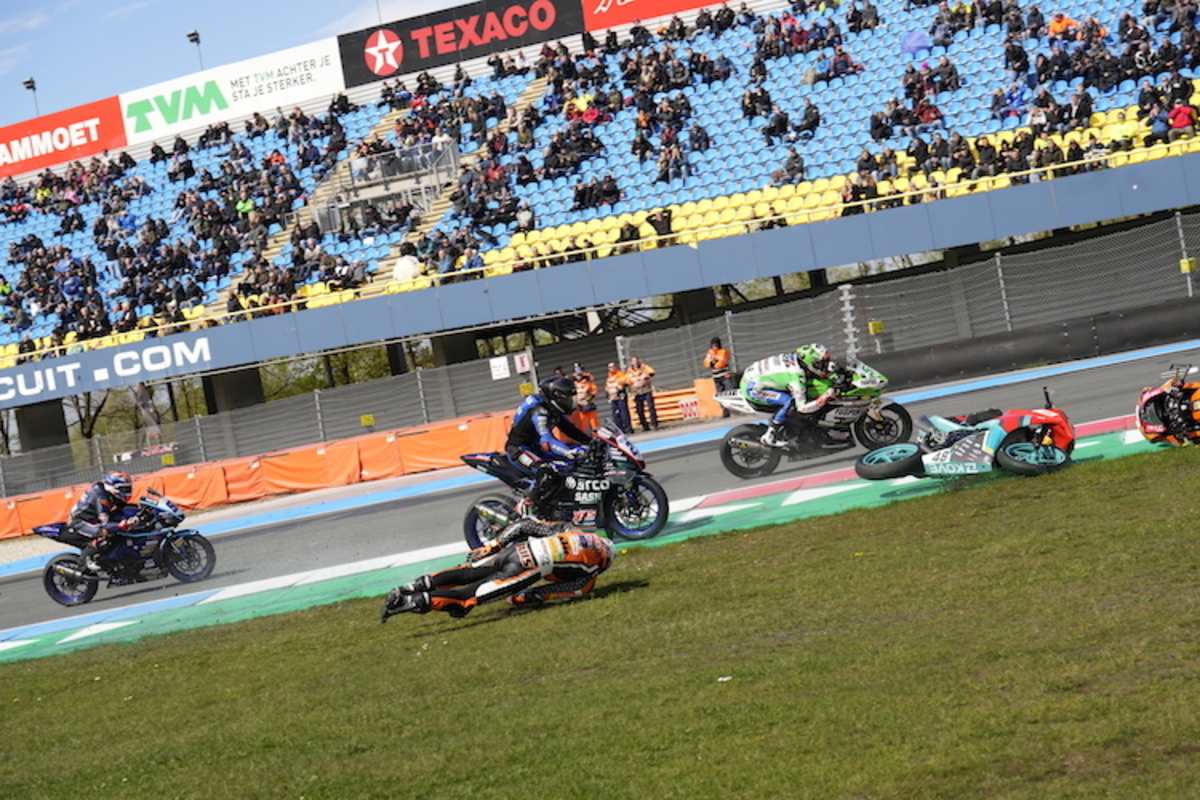 Der Sturz von Jeffrey Buis in Assen