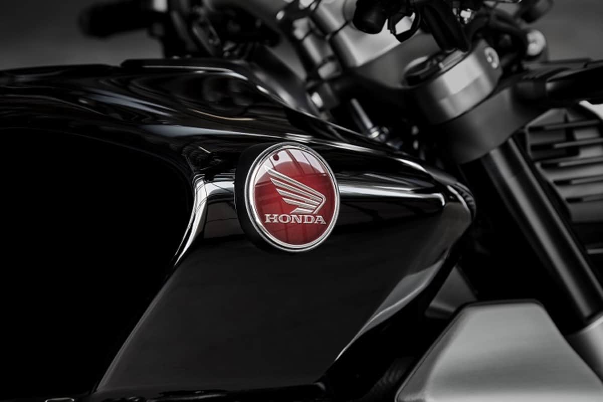 Stilvolle Details und viel Metall an der CB 1000 R