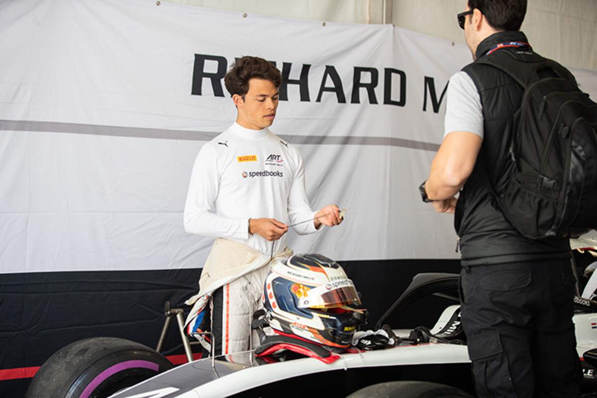 Nick de Vries steht auf Pole-Position