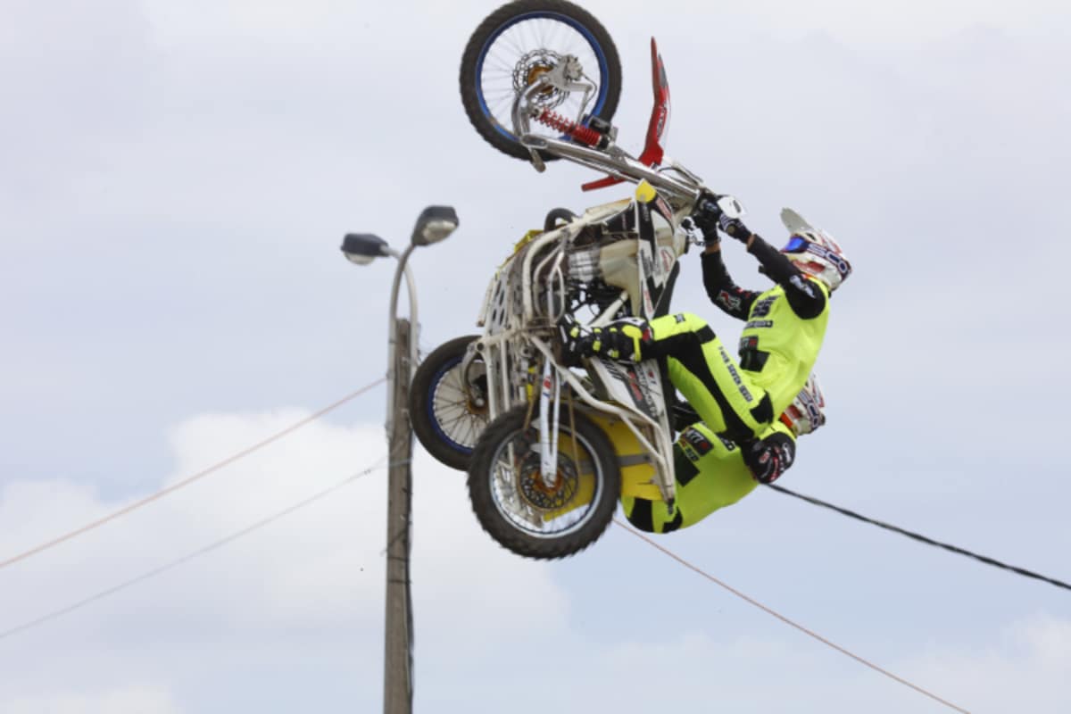 Van Daele und Beernaert beim Backflip in Lommel