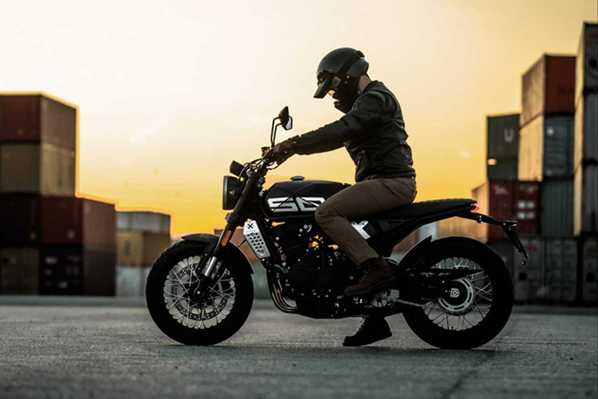 Mit 11 Modellen vom Café Racer bis zum klassischen Naked-Bike steht Brixton aber erst am Anfang