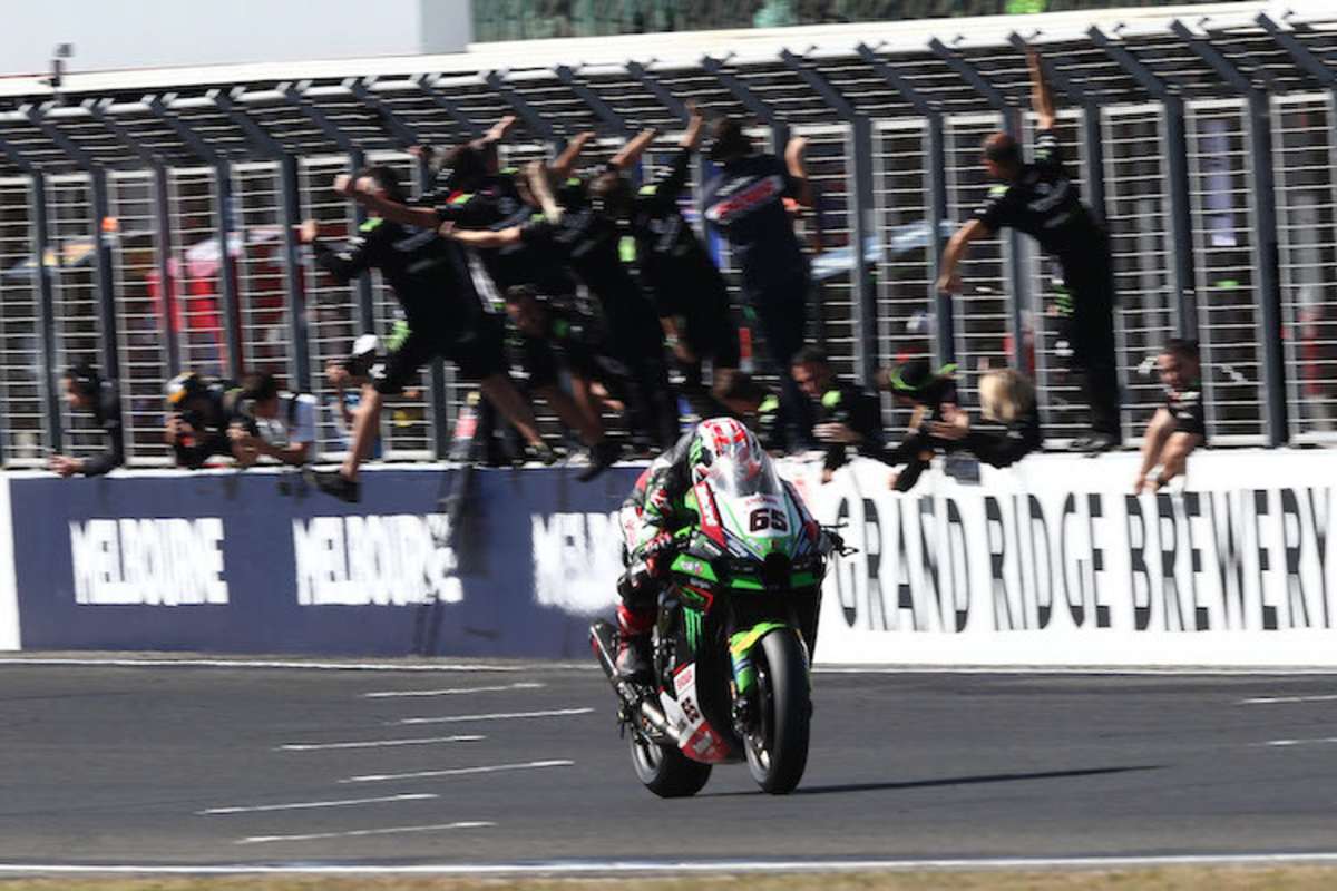 Jonathan Rea gewinnt das Rennen