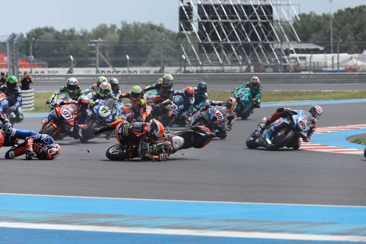 Massenunfall auf dem Balaton Park Circuit