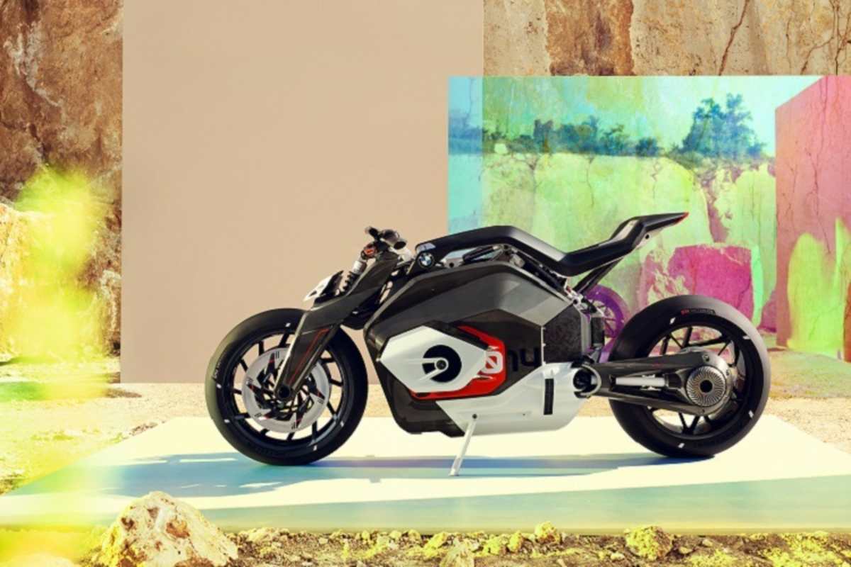 Sieht immer noch recht quadratisch aus, aber wenigstens nicht mehr wie eine fahrende Schlafzimmerkommode