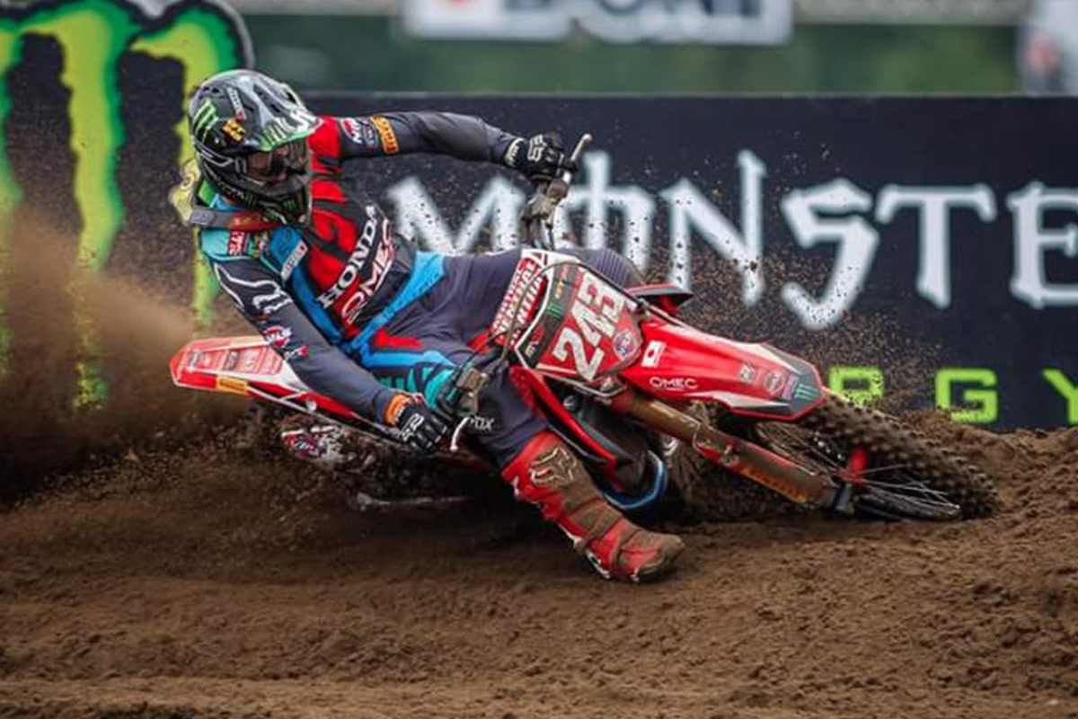 Tim Gajser stürzt auch in Frauenfeld