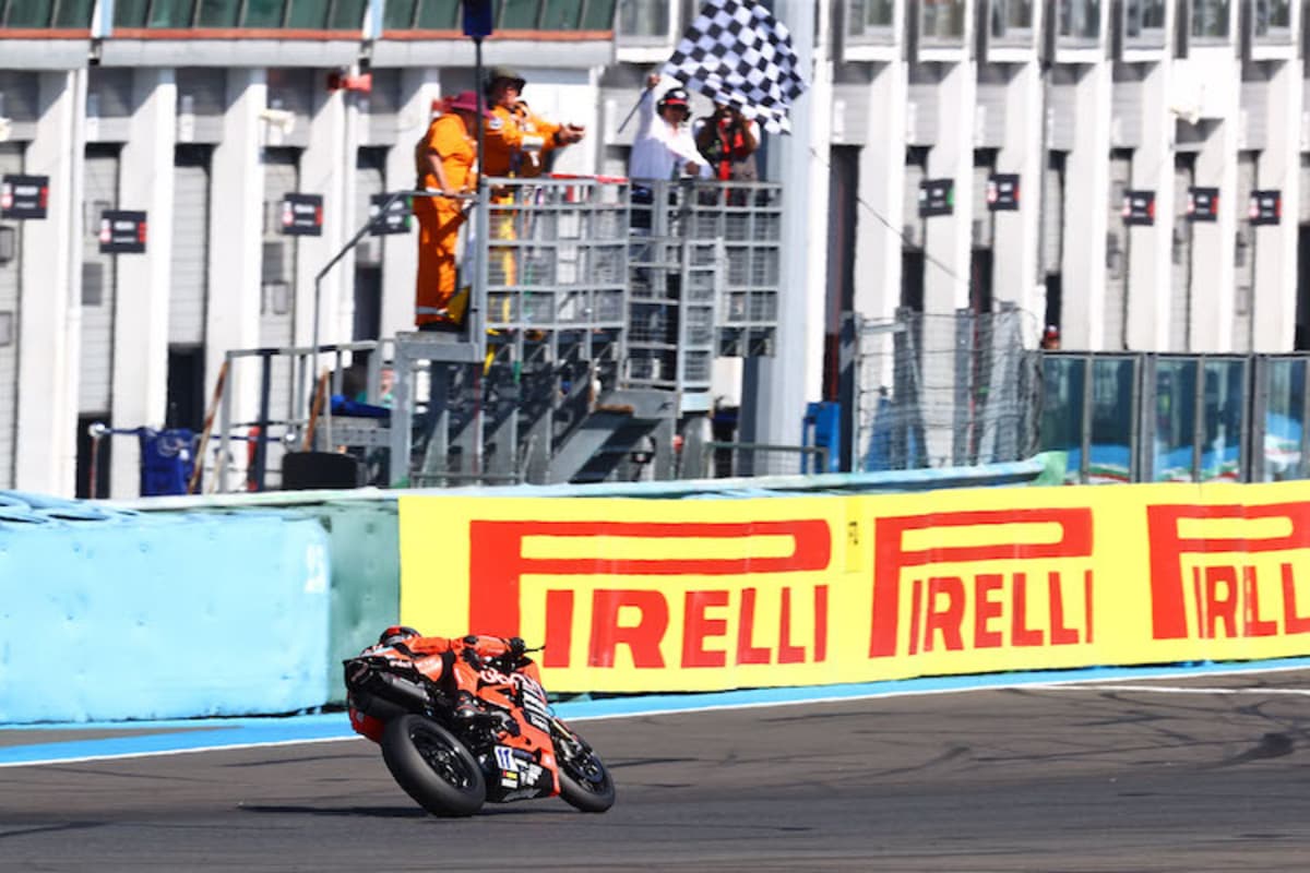 Nicolò Bulega gewinnt beide Rennen in Magny-Cour