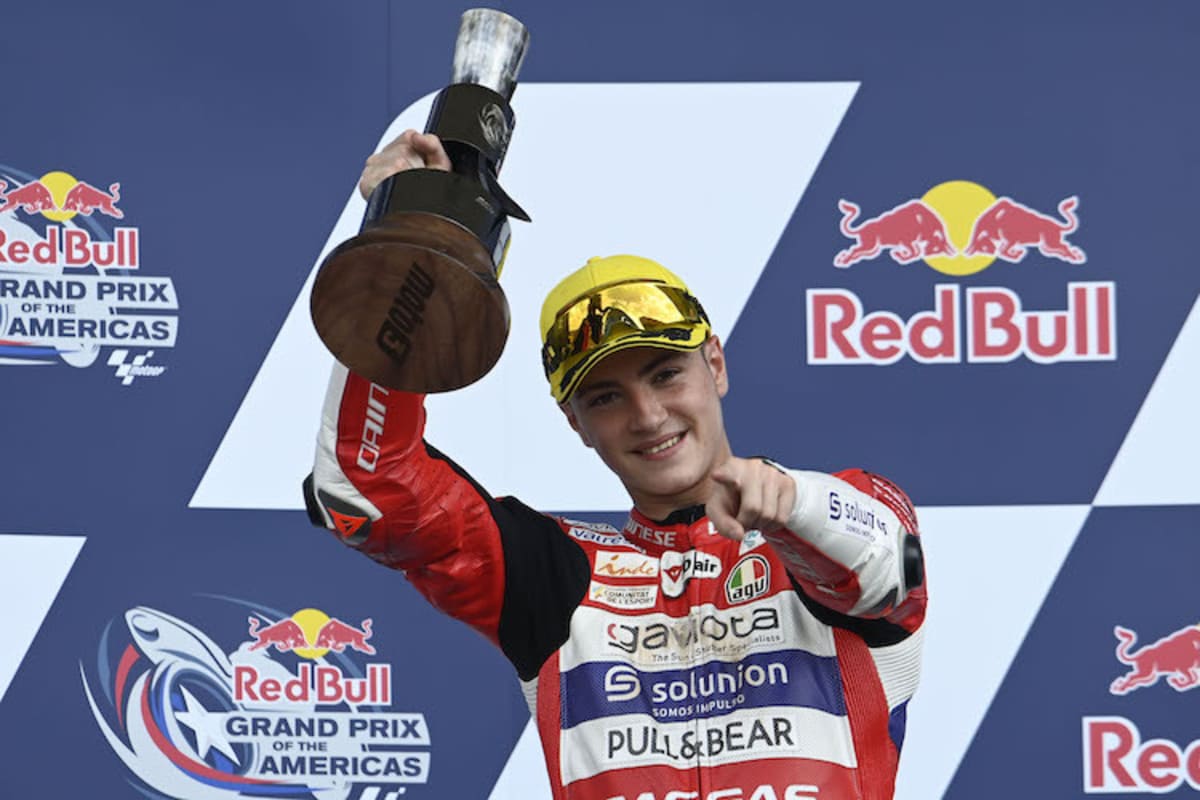 Izan Guevara gewinnt das Rennen