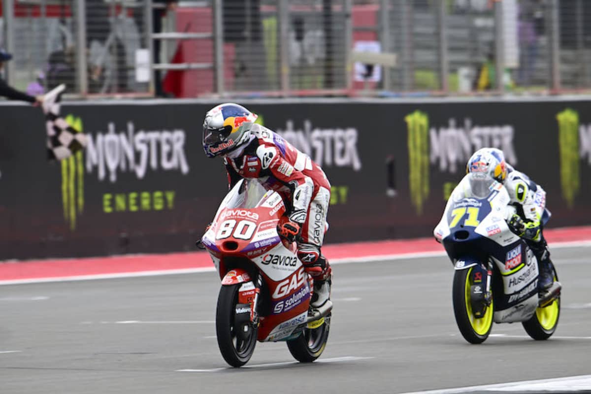 David Alonso gewinnt das Rennen