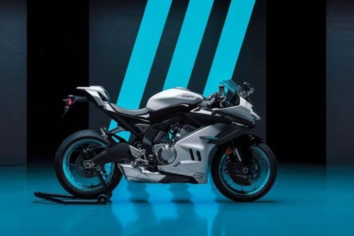 Supersportler mit Dreizylinder-Reihenmotor von KTM-Partner CFMOTO