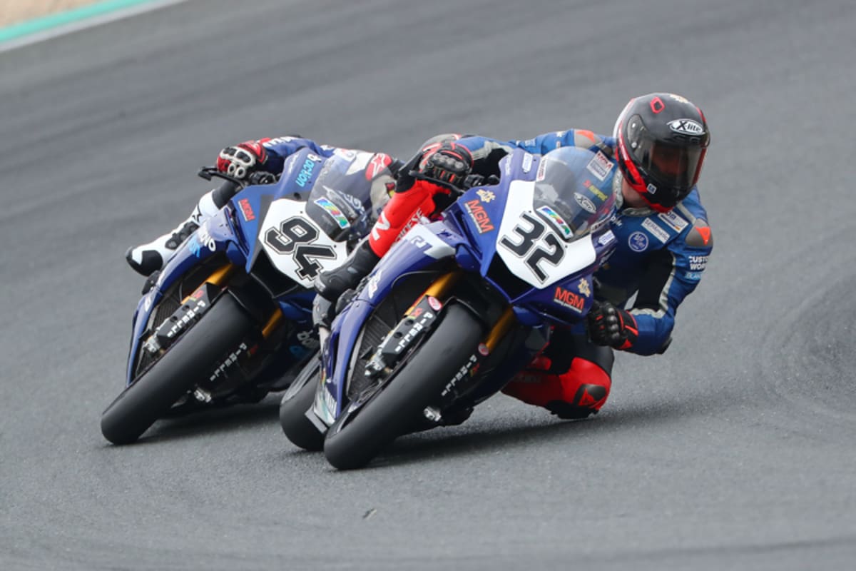 Marc Moser vor Jonas Folger