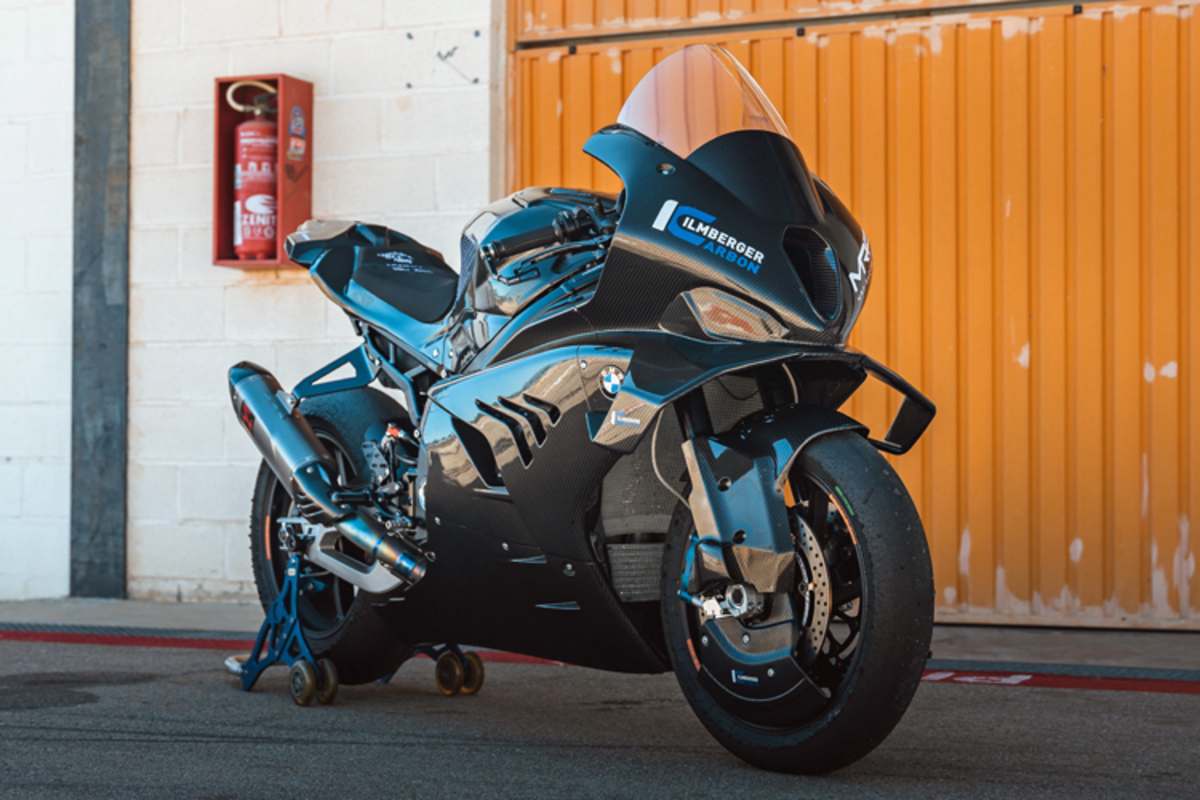 Aufkleber sind in Arbeit