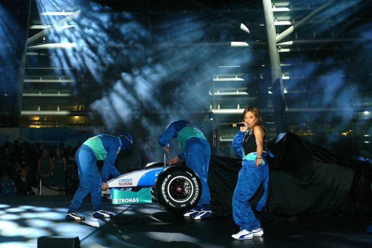 Sauber 2004 mit den Sugababes