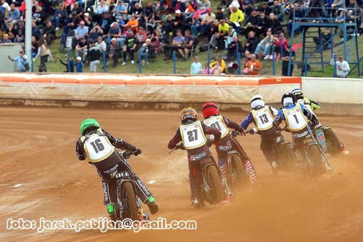 Wölbert, Berntzon, Becker, Doyle, Ellis, Smektala