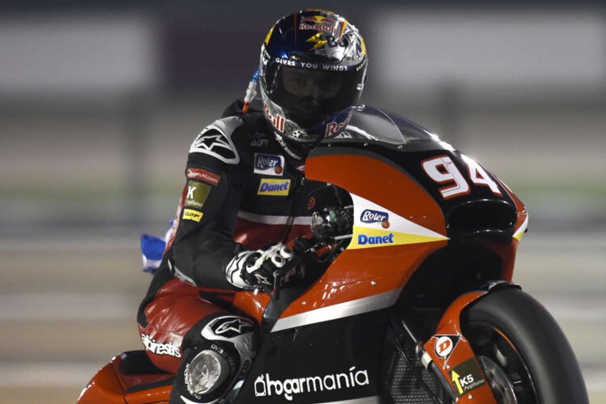 2015 pilotiert Jonas Folger eine Kalex im AGR-Team des spanischen TV-Kochs Karlos Arguiñano