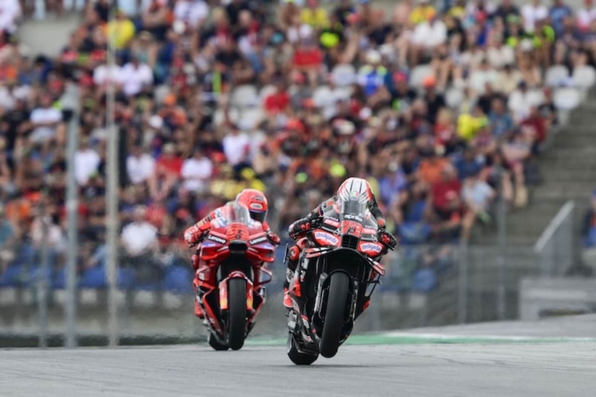 Marco Bezzecchi und Marc Márquez