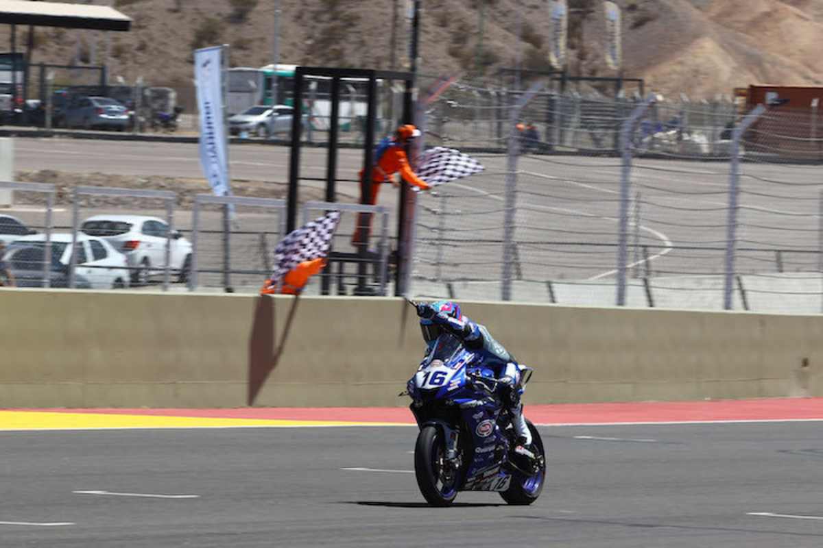 Jules Cluzel gewinnt beide Läufe in Argentinien
