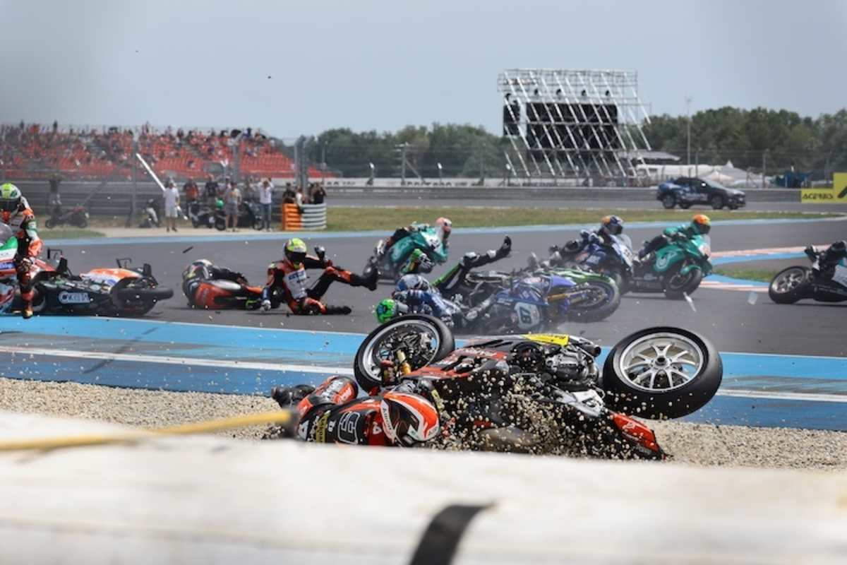 Massenunfall auf dem Balaton Park Circuit