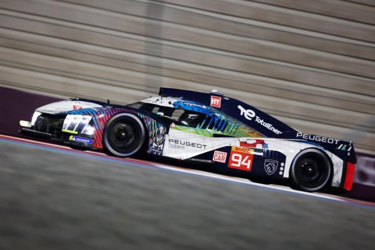 Noch ohne Heckfluegel: Peugeot 9X8