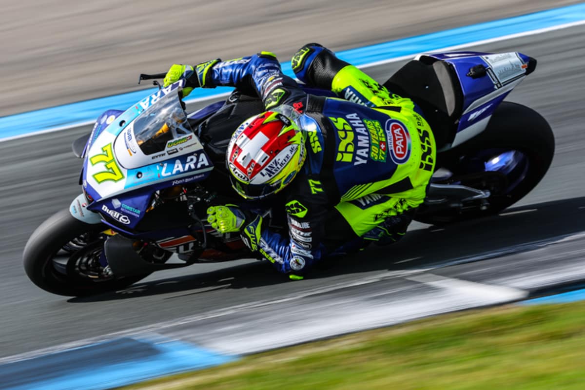 WorldSBK-Pilot Aegerter amüsiert sich beim IDM-Besuch in Assen