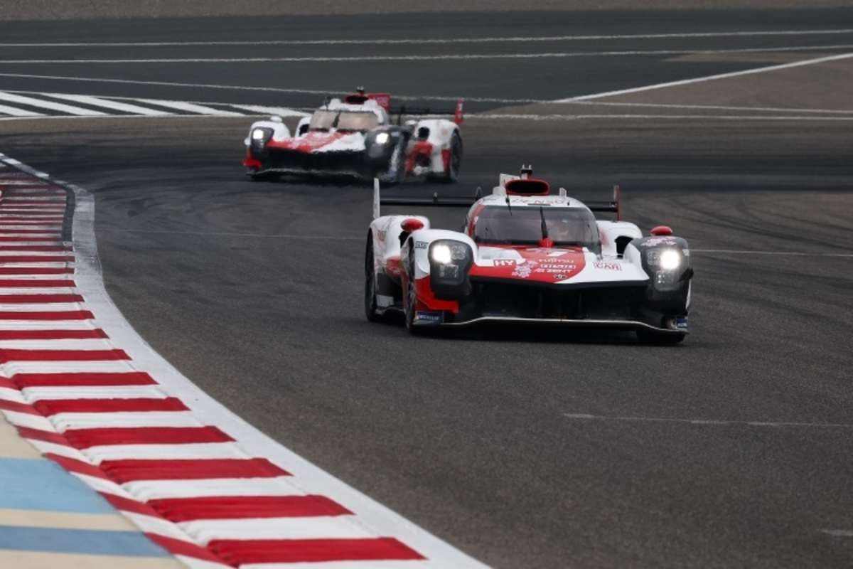 Die beiden Toyota GR010 Hybrid in Bahrain
