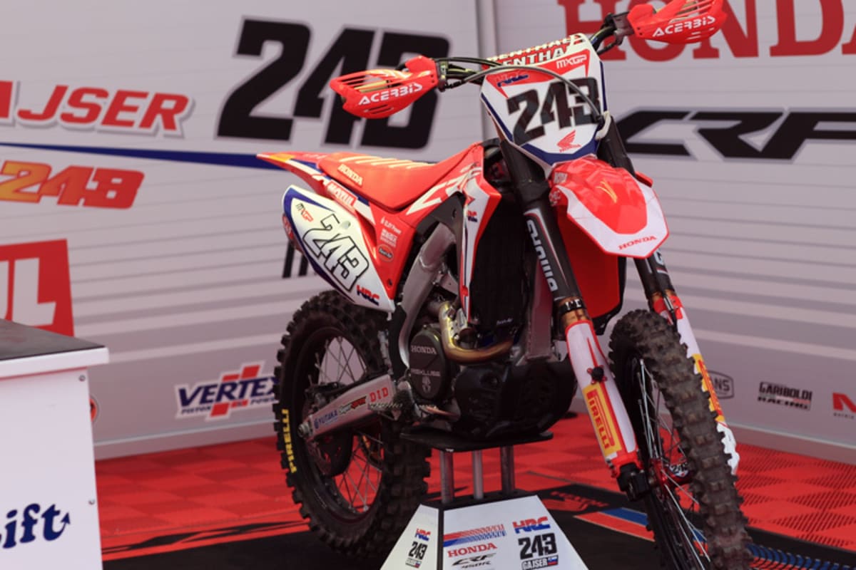 Tim Gajser hat das 'redplate' beim letzten Rennen in Kegums verloren