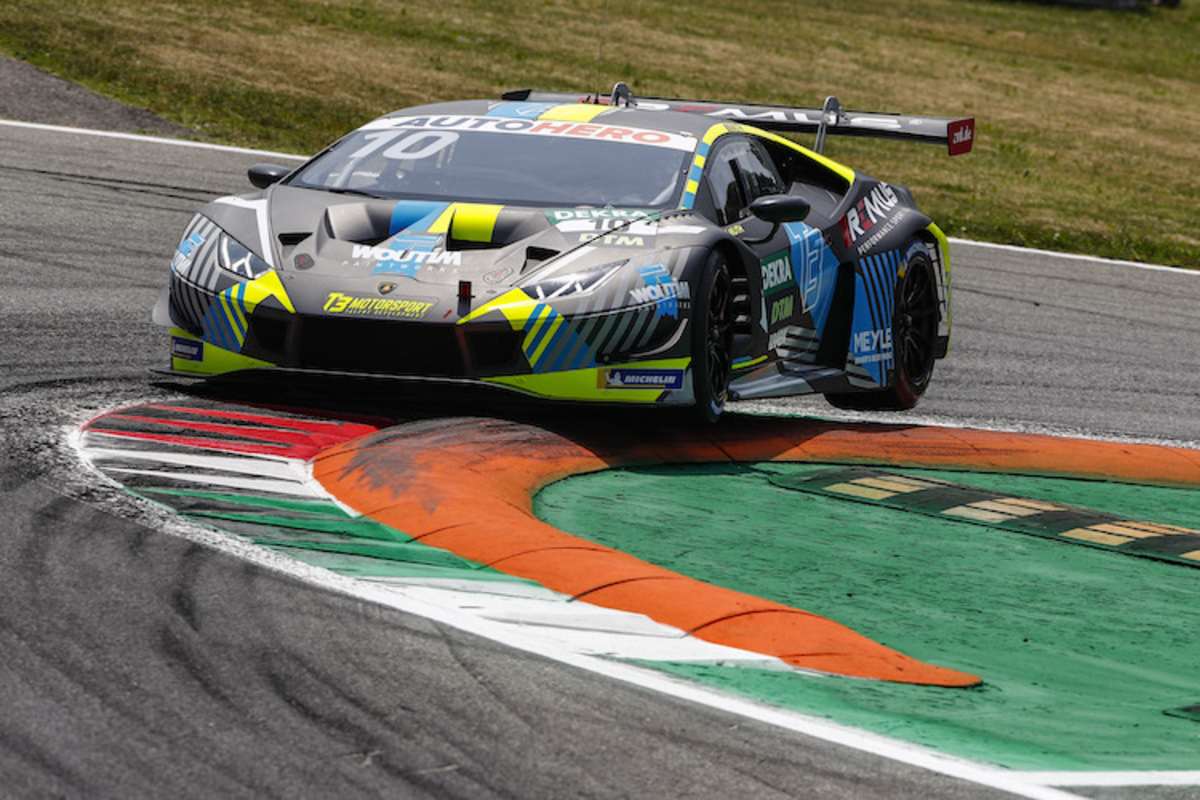 Esteban Muth im Lamborghini