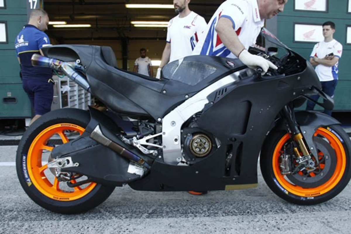 In Misano wurde bei Repsol erstmals die Aluschwinge von Kalex getestet