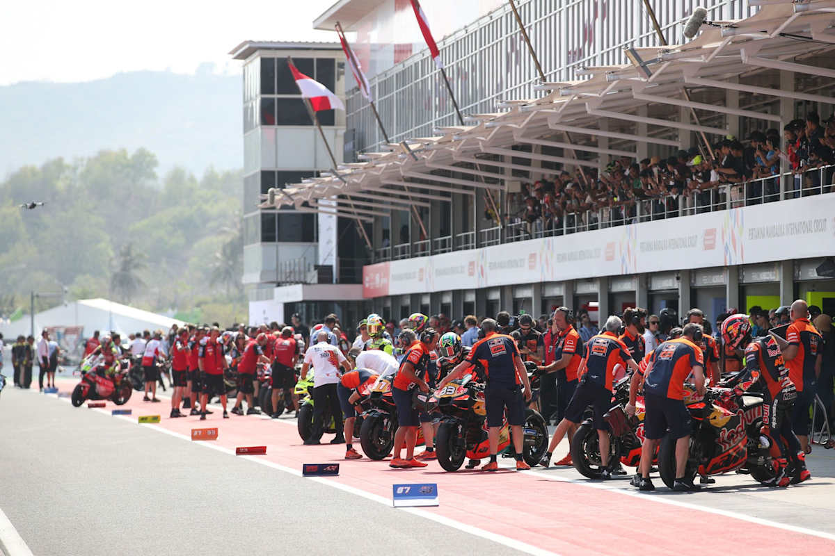 Pit Lane