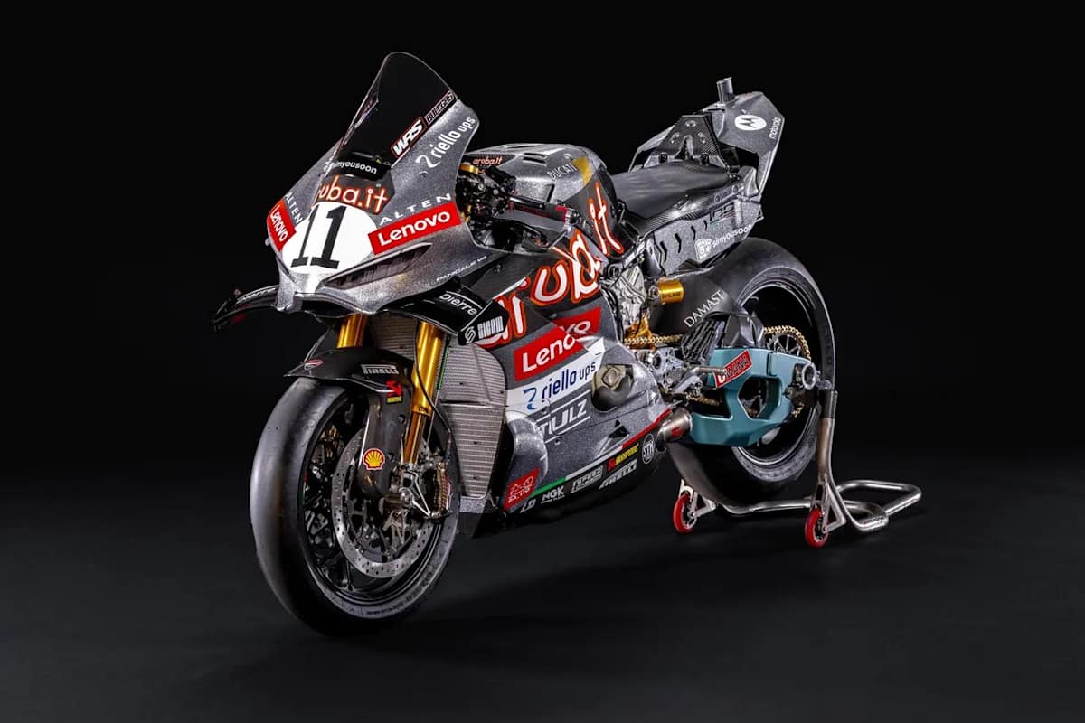Die Ducati V4R im Design der 1972er 750-Imola-Desmo