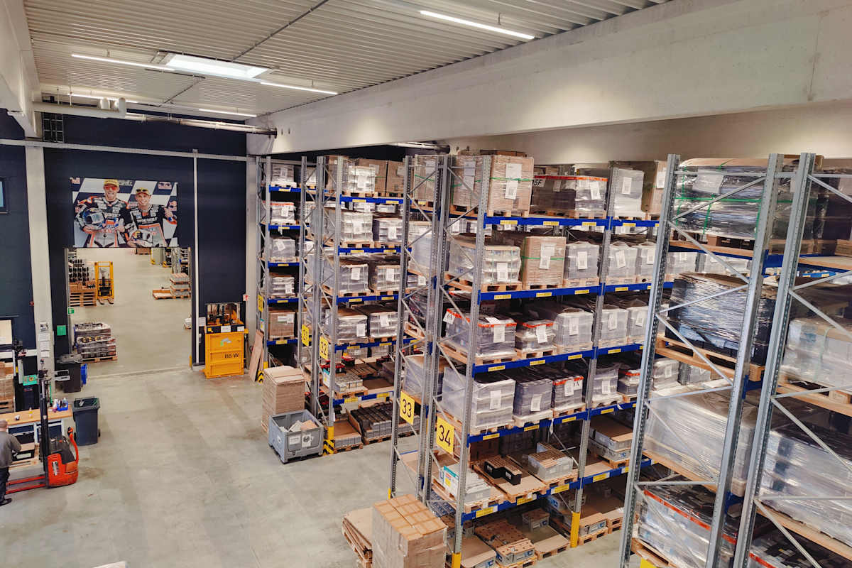 Die Firma Keckeisen hat über 200.000 Batterien auf Lager