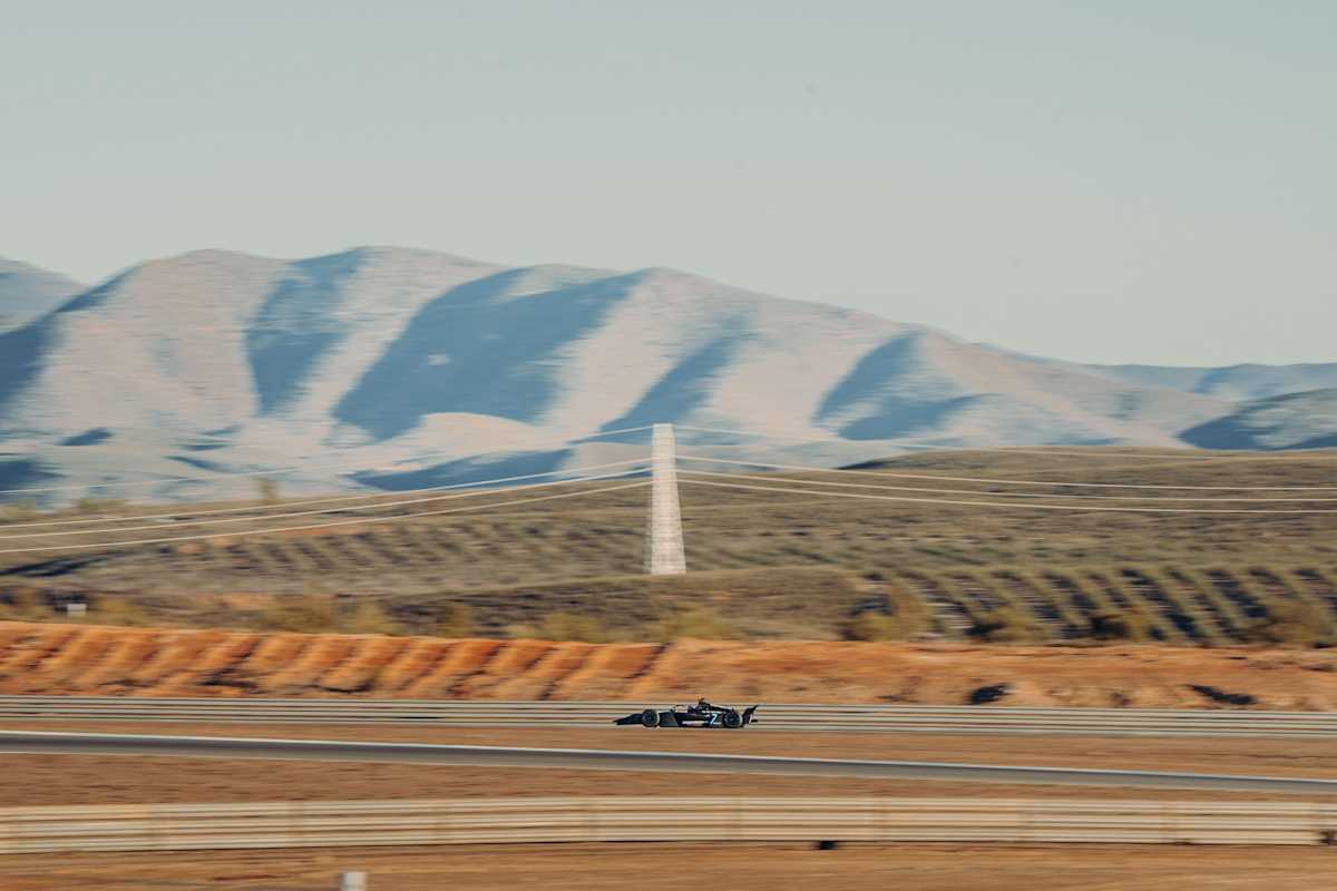 Der neue Formel E Porsche beim Test in Almería