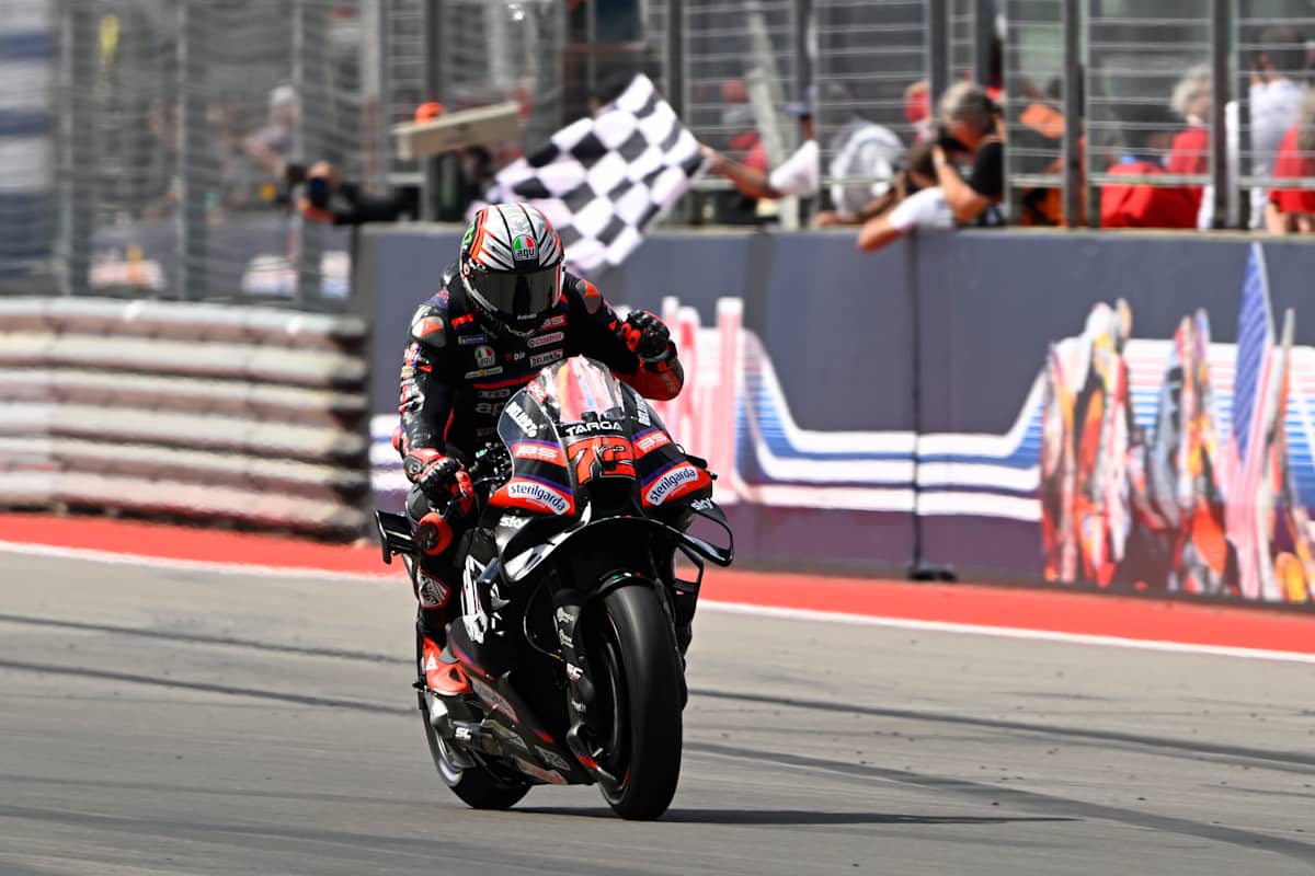 Marco Bezzecchi gewinnt das Rennen