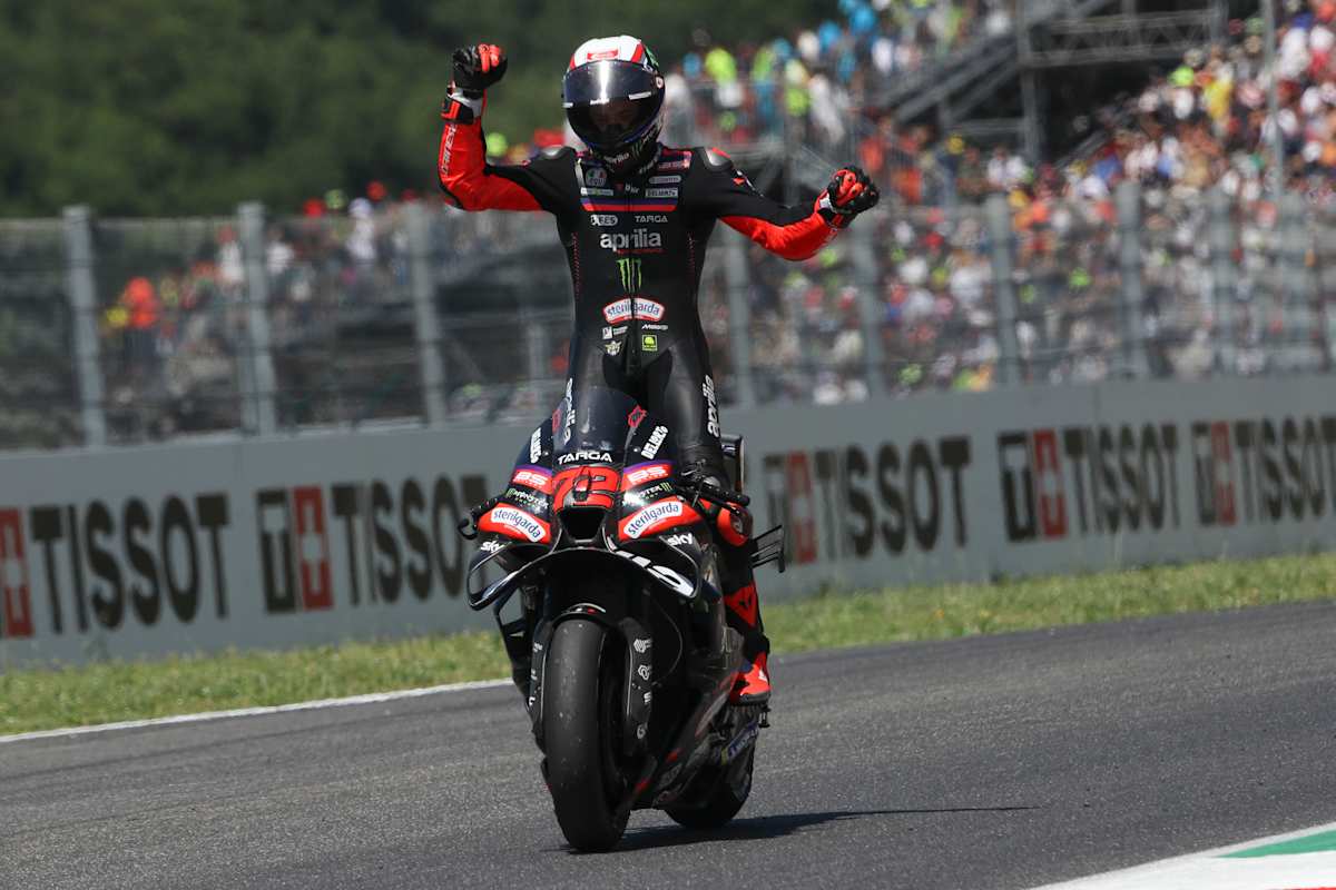 Marco Bezzecchi gewinnt das Rennen in Italien