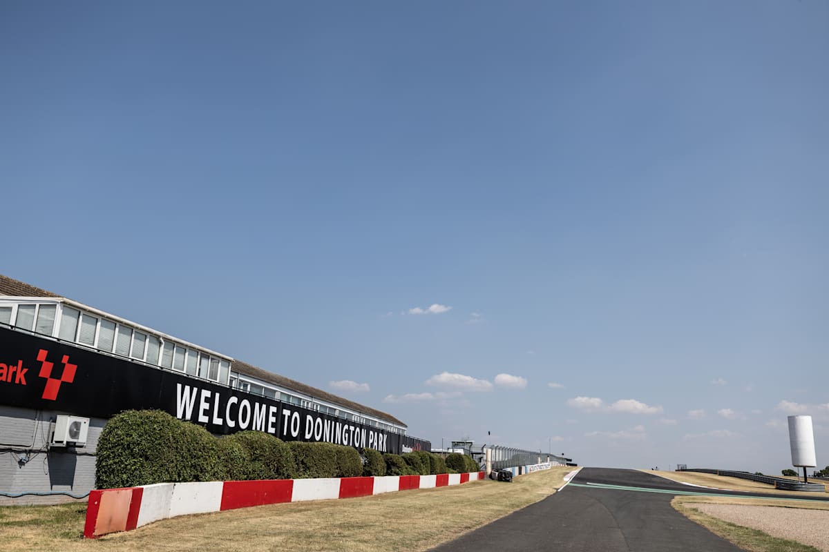 Willkommen in Donington Park