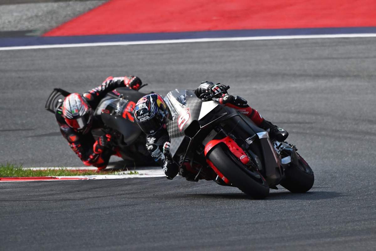 Johann Zarco (Honda) und Marco Bezzecchi (Aprilia)