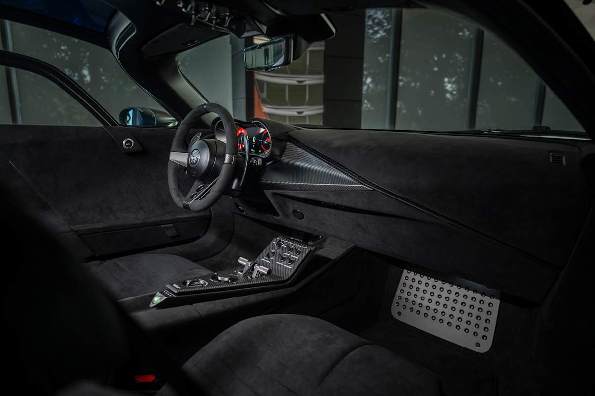 Der neue Alfa Romeo 33 Stradale «Perla Nera®»