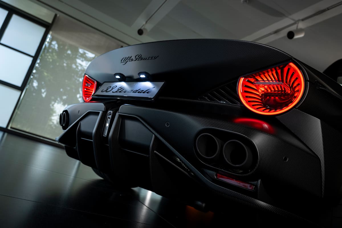 Der neue Alfa Romeo 33 Stradale «Perla Nera®»