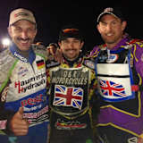 Eine Runde weiter: Bernd Diener, David Howe und Paul Cooper (v.l.)