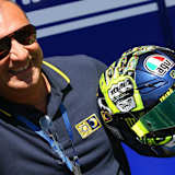 Aldo Drudi 2009 mit seinem Helm für Valentino Rossi