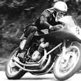 John Surtees erkundet auf MV Agusta die Insel Man