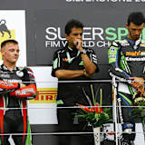 Betretene Stimmung auf dem Siegerpodest in Silverstone