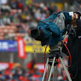 Ein TV-Kameramann bei der Arbeit