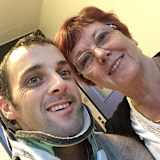 Rosemary Christian mit einem lächelnden Daniel Sayle