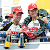 Klaus Klaffenböck (re.) mit Daniel Sayle nach ihren TT-Sieg