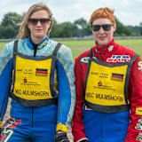 Wie schon vor drei Jahren in Schwarme (Foto) fuhr Nicole Standke (r.) mit Resi Hölper (l.) in der B-Seitenwagenklasse