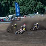 Müssen Langbahnrennen immer dreckig, staubig und langatmig sein?