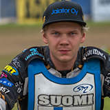 Jesse Mustonen wird nach Finnland zurück geflogen und dort operiert