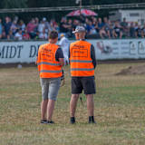In Werlte ließ der Schiedsrichter nur jeweils zwei Fotografen im Innenraum zu