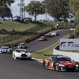 GT3-Renner vor der tollen Kulisse des Mount Panorama